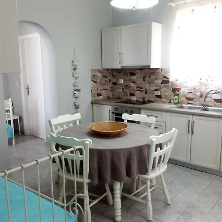 Myconian Ано Мера